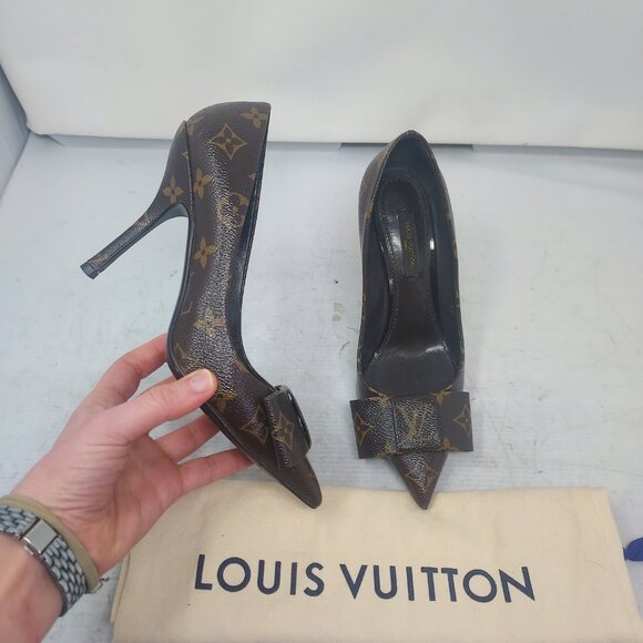 Louis Vuitton Brown LV Monogram Louise Pump - Picture 1 of 12